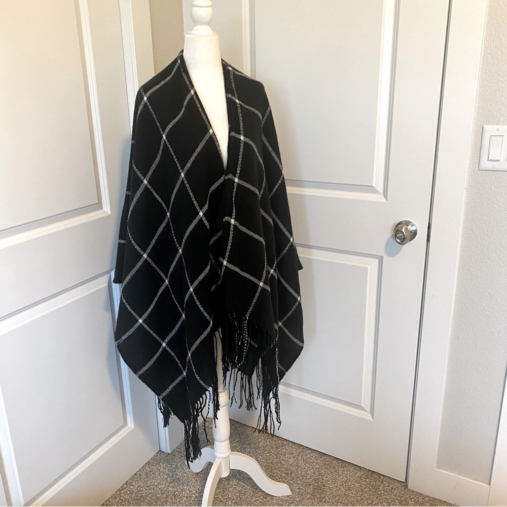 Francesca’s Ruana Shawl, OS